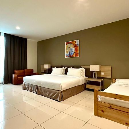 One Pacific Hotel And Serviced Apartments George Town Exterior photo