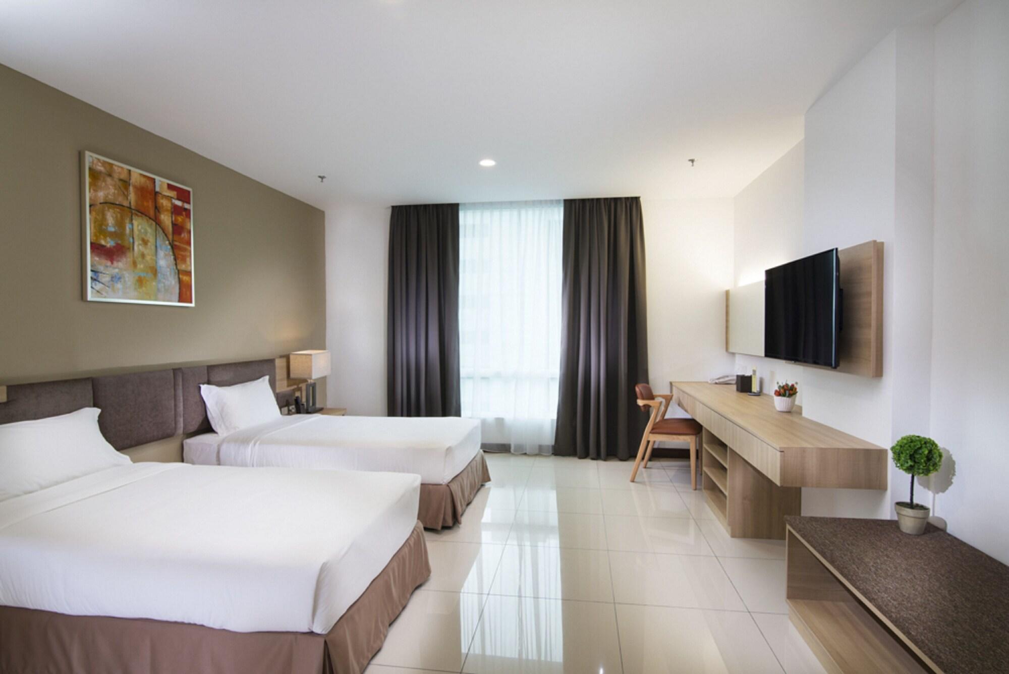 One Pacific Hotel And Serviced Apartments George Town Exterior photo