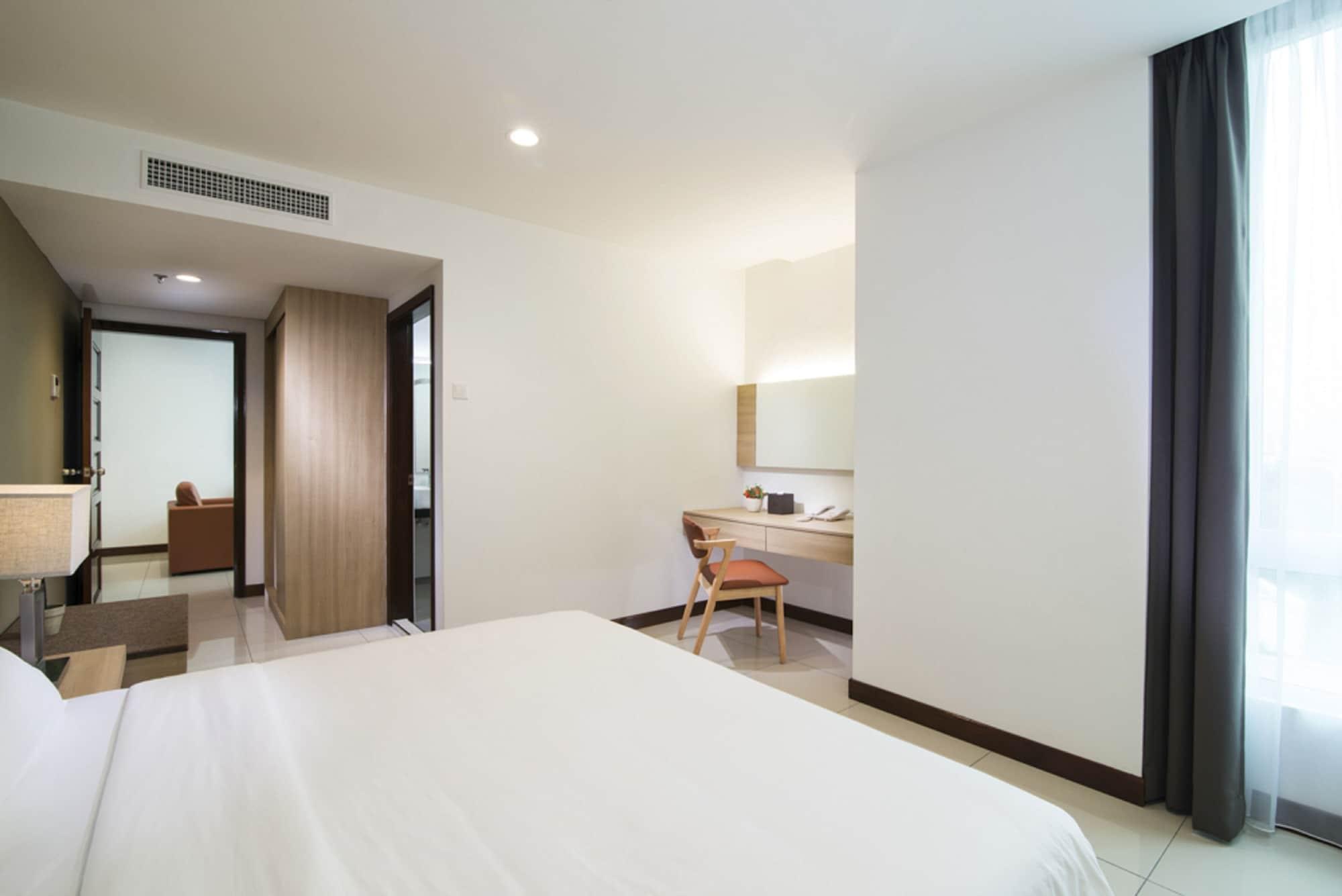One Pacific Hotel And Serviced Apartments George Town Exterior photo