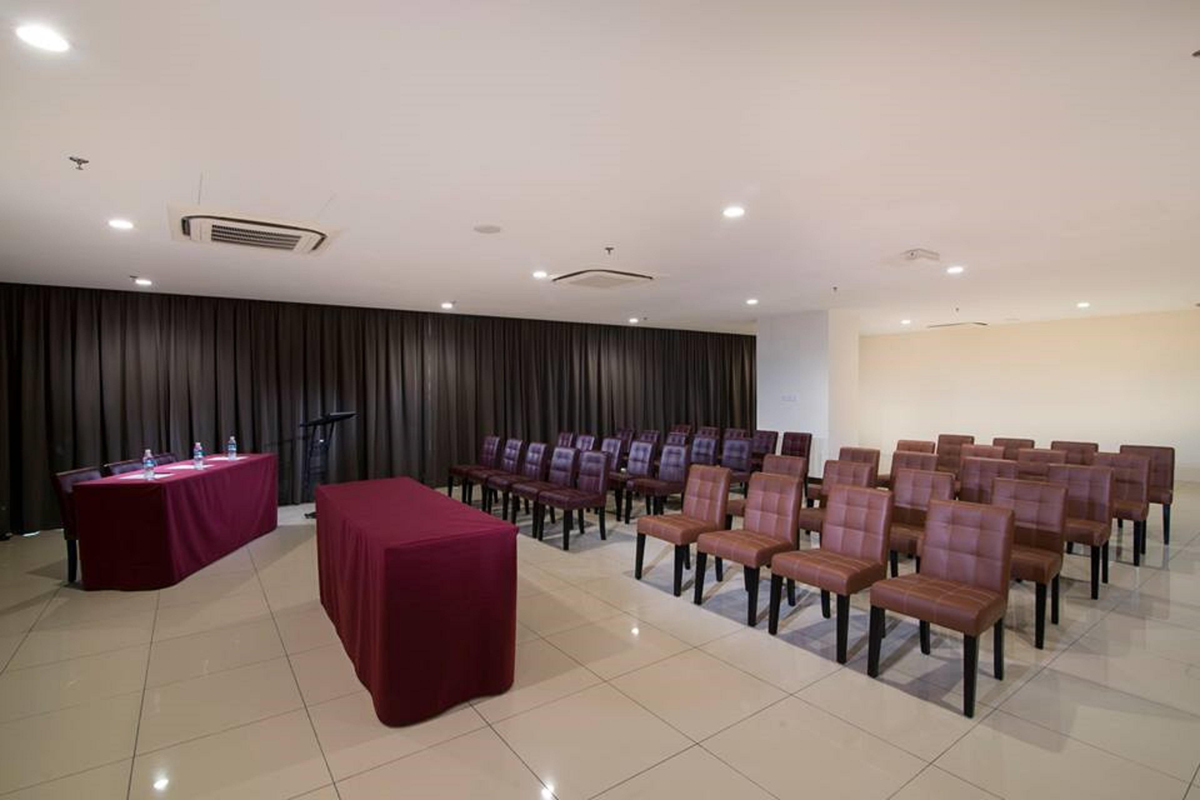 One Pacific Hotel And Serviced Apartments George Town Exterior photo